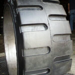 ASTRO 21X8X15 LUG BLACK IN SUN TYRE