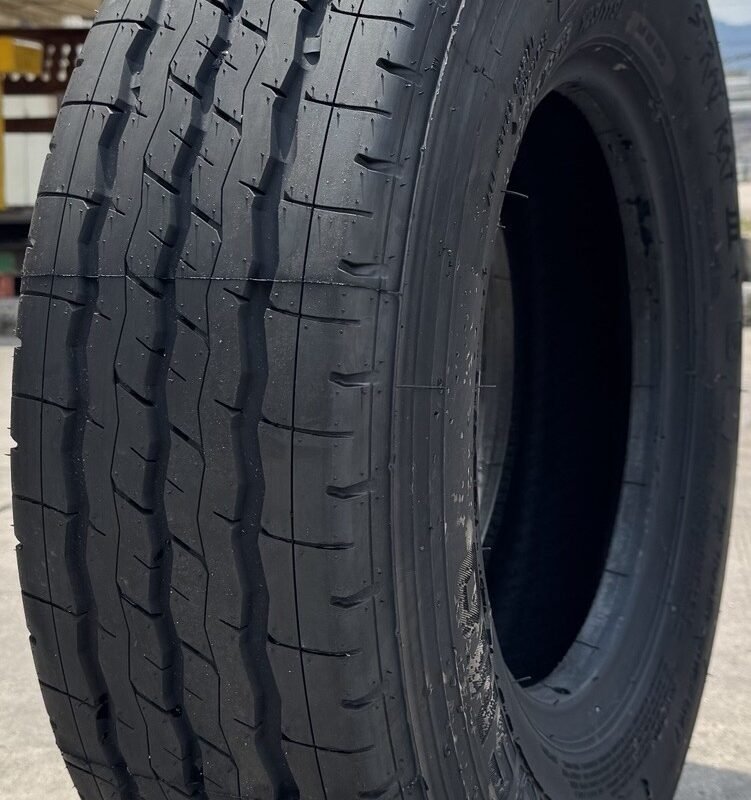 COSMO 225/75R15 SK3+ ALL STEEL BT DOUBLE COIN
