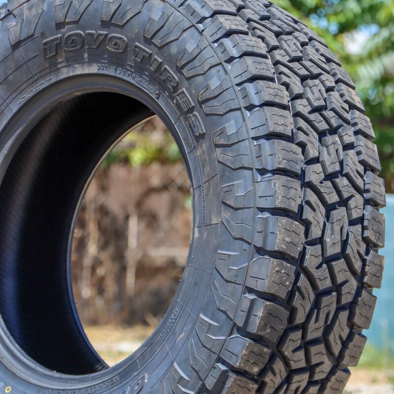 TOYO 35X12.50R17LT C OPEN COUNTRY A/T III LIGHT TRUCK