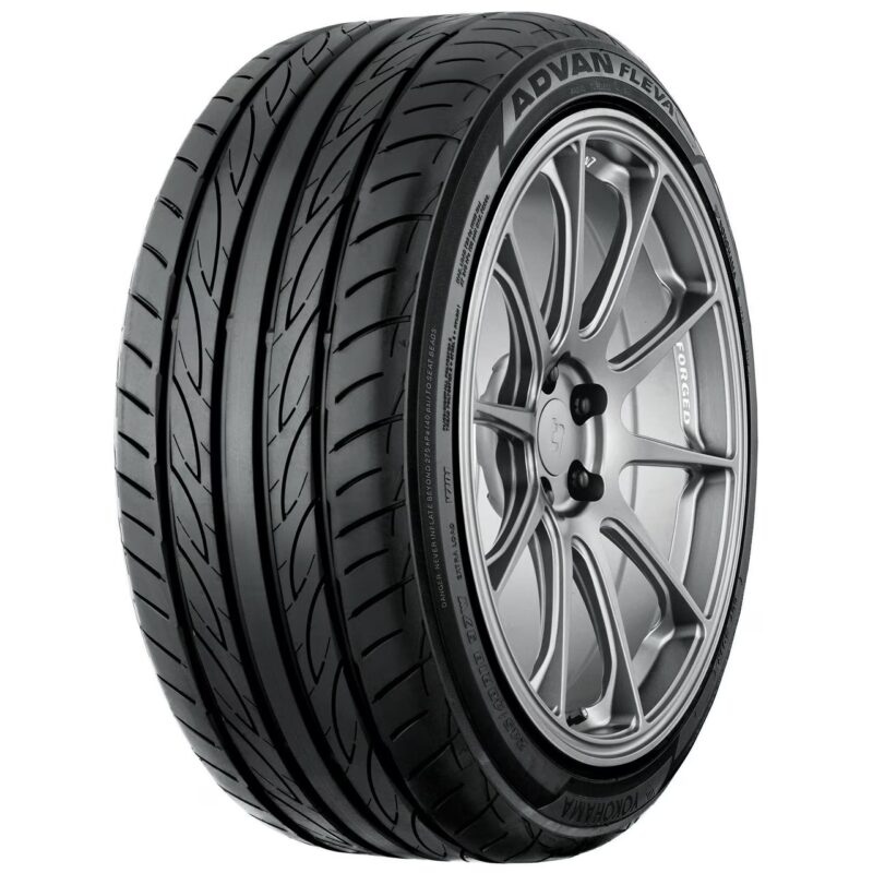 YOKOHAMA 235/40R17 ADVAN FLEVA V701 PASSENGER/CUV/SUV
