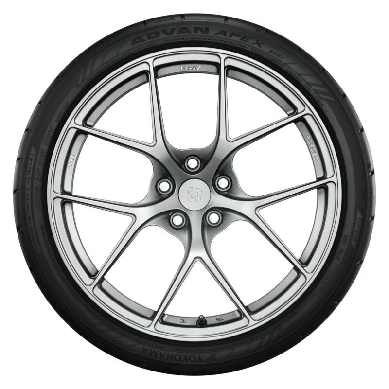 YOKOHAMA 245/35R18 XL ADVAN APEX V601 PASSENGER/CUV/SUV