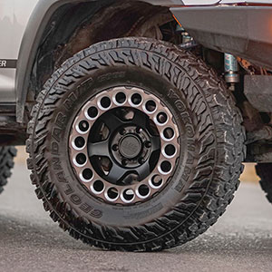 YOKOHAMA 33X12.50R17LT E GEOLANDAR M/T G003 LIGHT TRUCK